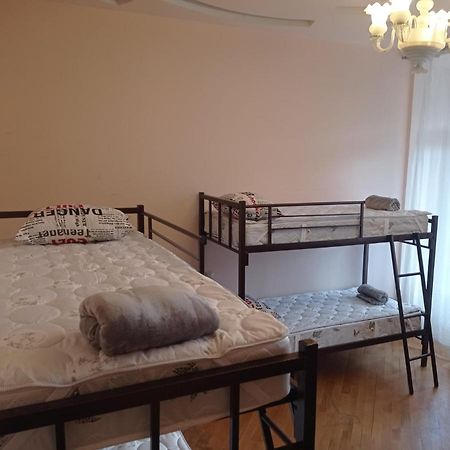 Sun City Hostel Ереван Экстерьер фото
