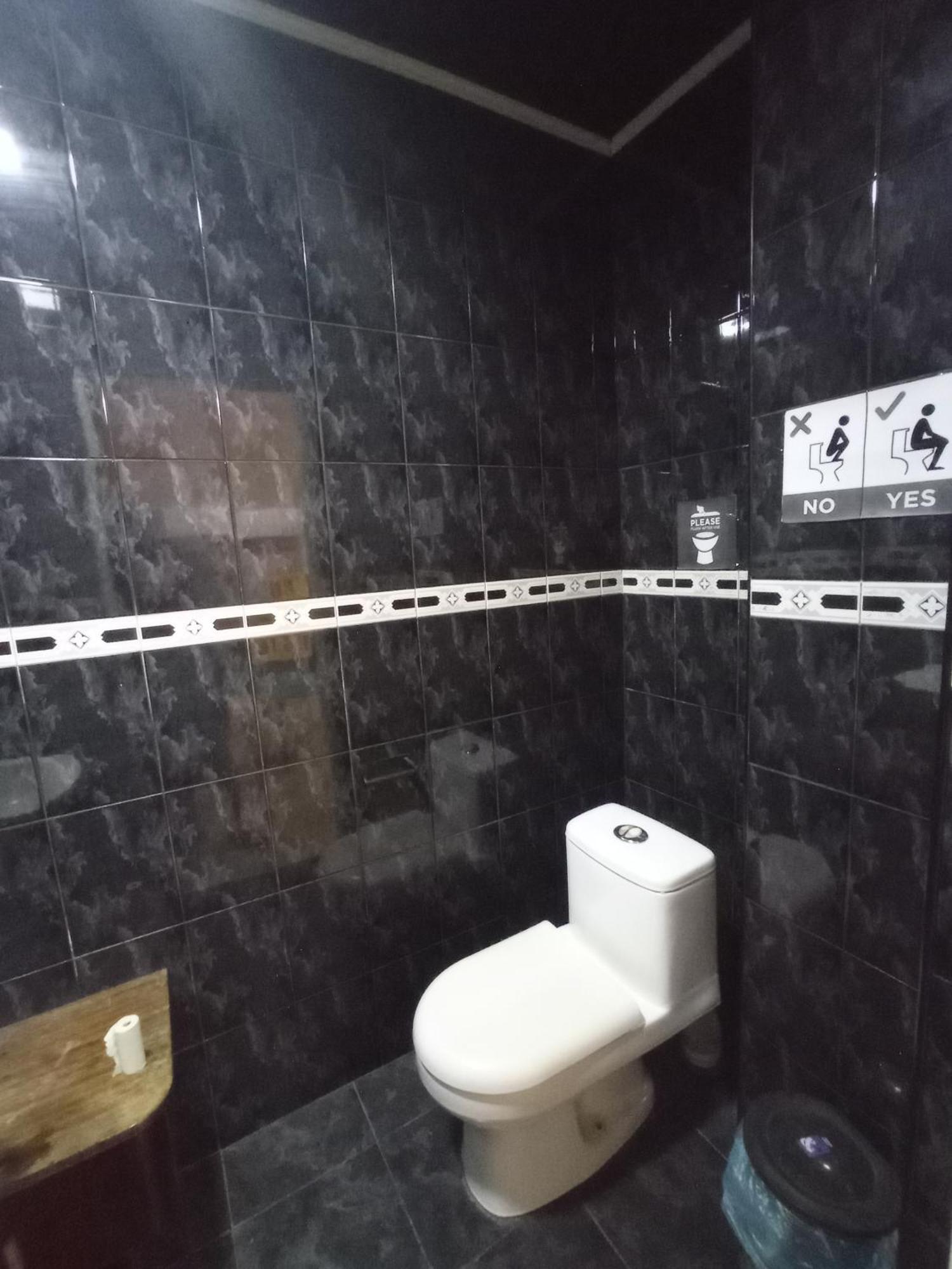 Sun City Hostel Ереван Экстерьер фото