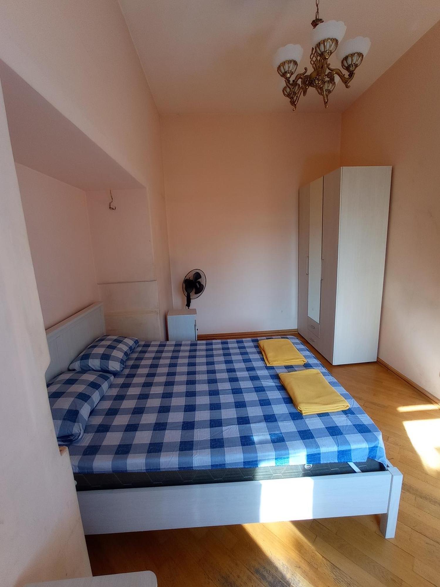 Sun City Hostel Ереван Экстерьер фото